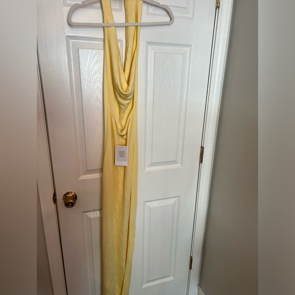 Elegant Yellow Off-Shoulder Maxi Dress - Picture 7 of 11